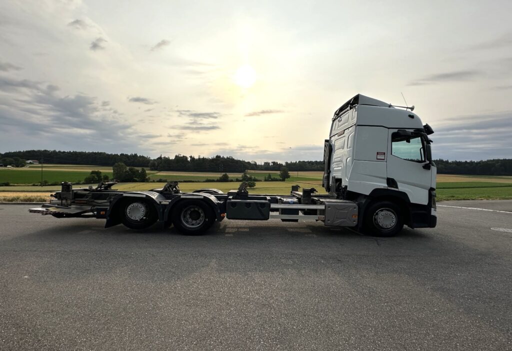 (D) 2016 Renault T460 6x2*4 BDF / HB