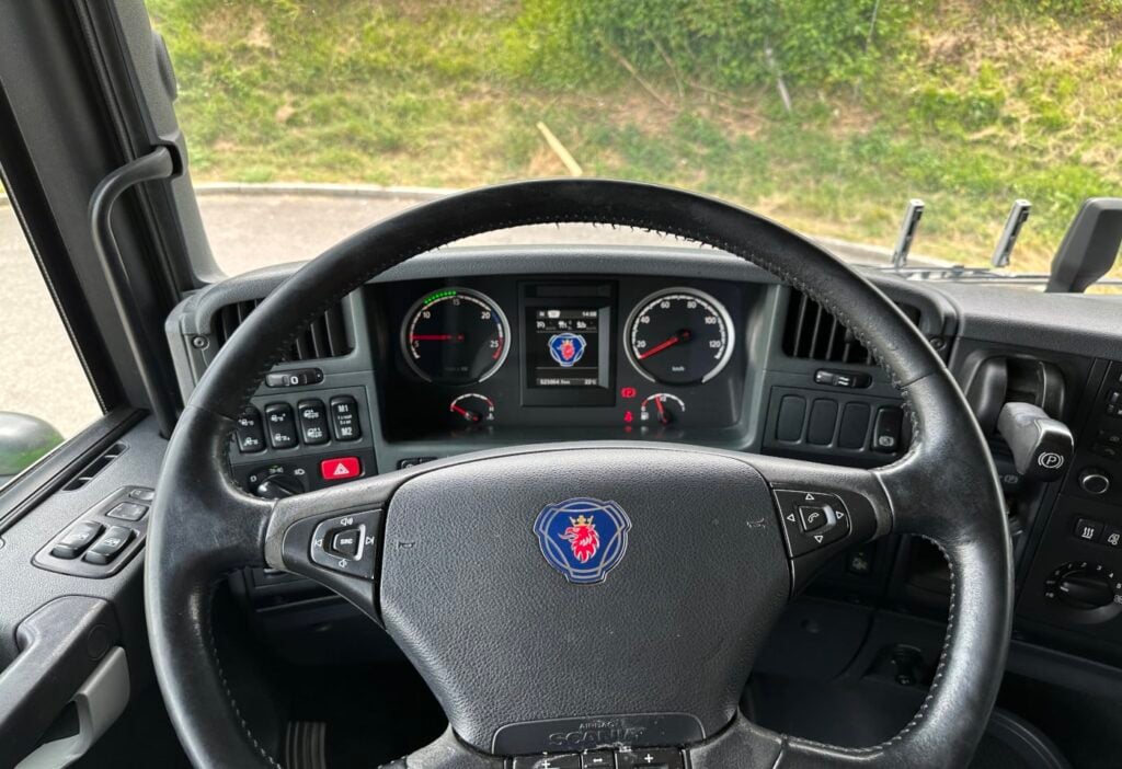 (D) 2014 Scania G360 LB 4x2 TKK/HB