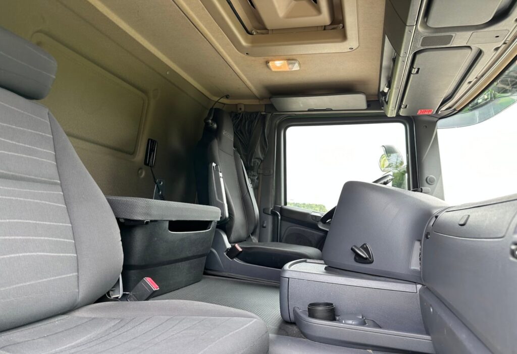 (D) 2014 Scania G360 LB 4x2 TKK/HB