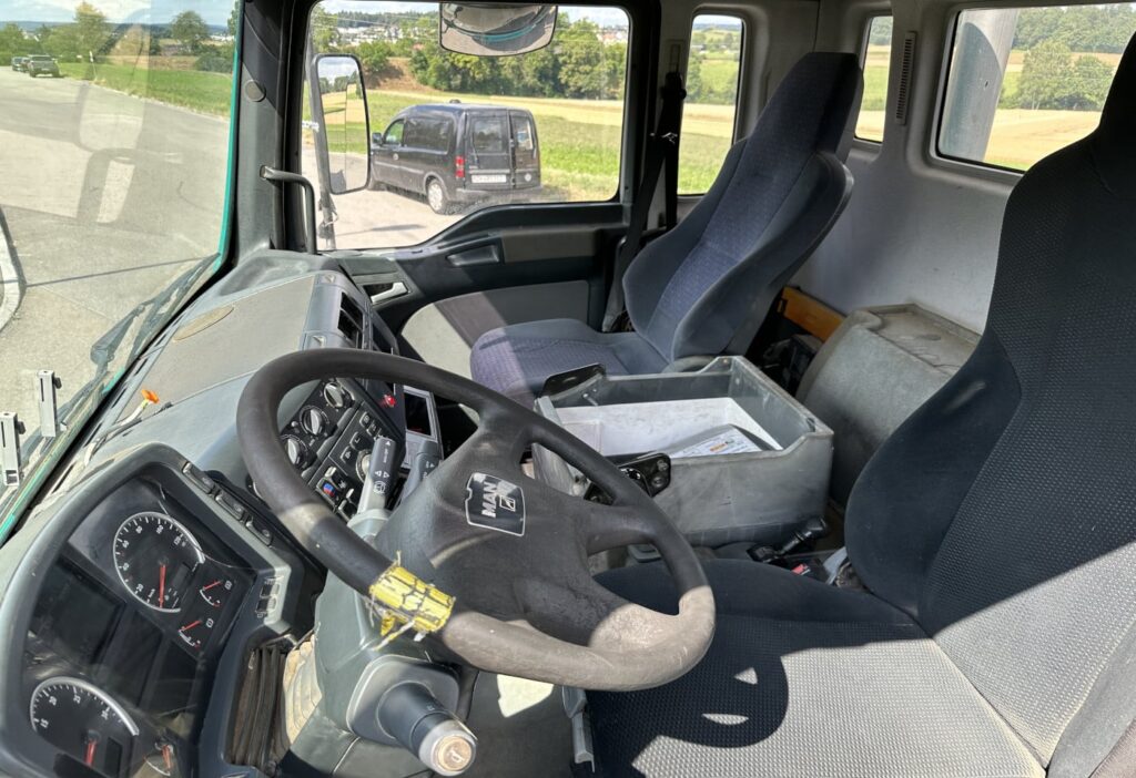 (D) 2006 MAN TGA 18.350 4x2 Kipper/Kran