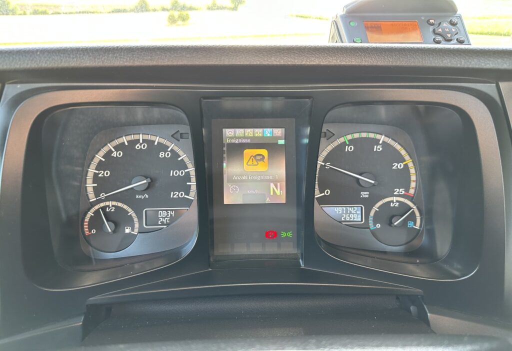 (D) 2017 MB-Arocs 1846 4x4 HAD Ringfeder Splitt defekt