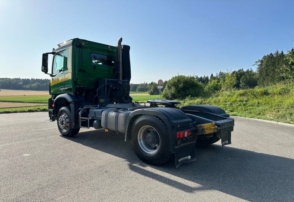 (D) 2017 MB-Arocs 1846 4x4 HAD Ringfeder Splitt defekt
