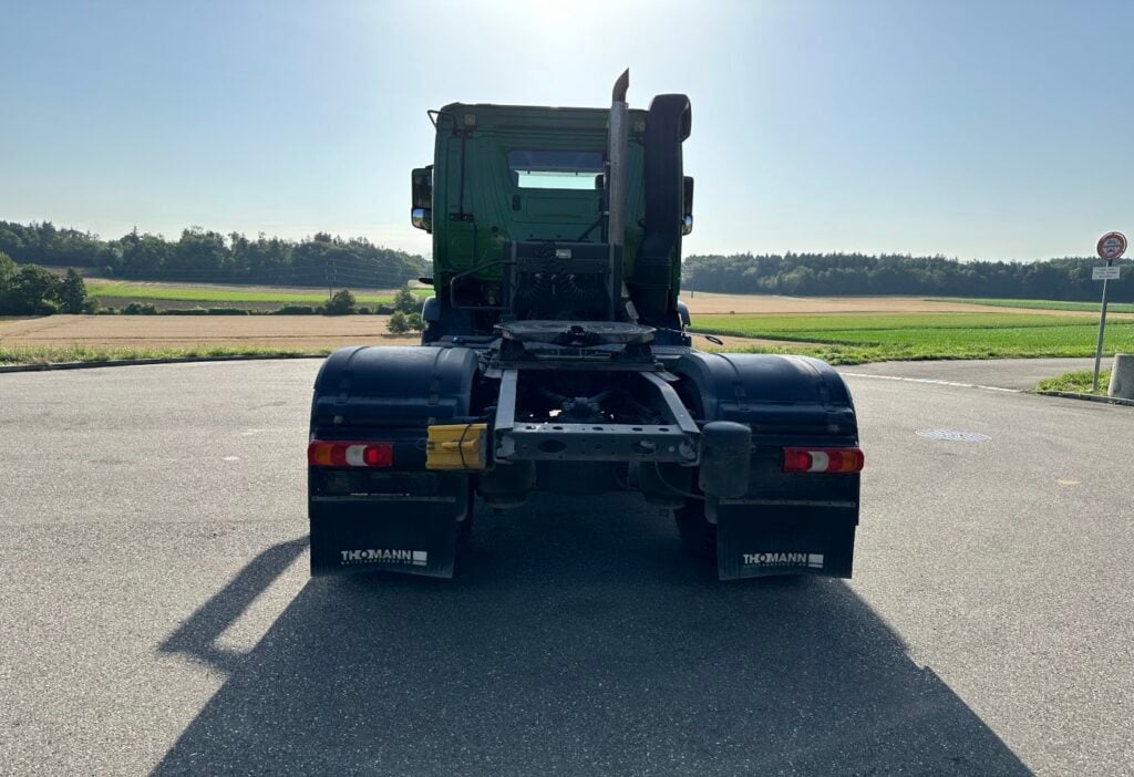 (D) 2017 MB-Arocs 1846 4x4 HAD Ringfeder Splitt defekt