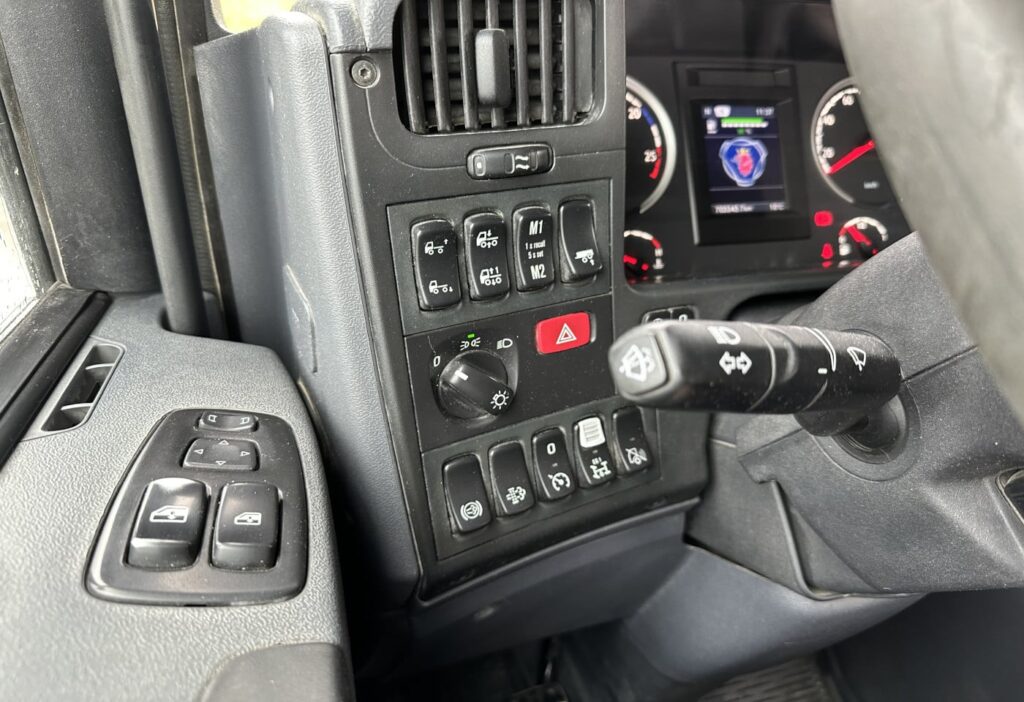 (D) 2014 Scania G490CA 6x4 SZM