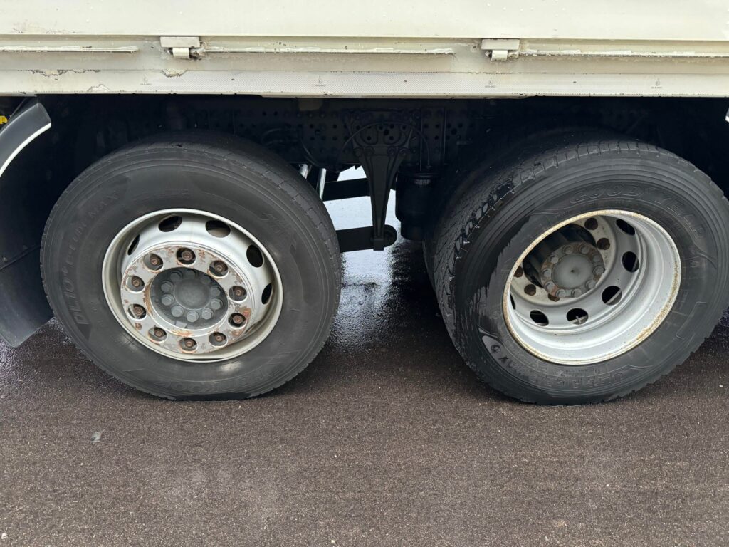 2016 Mercedes Benz Actros 2545 6x2*4 Hiab 244