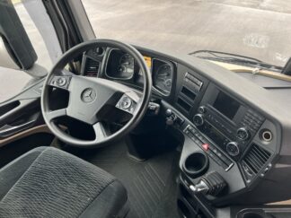 Image_23692T_Mercedes-Benz_Actros 2545 6x2 Haken