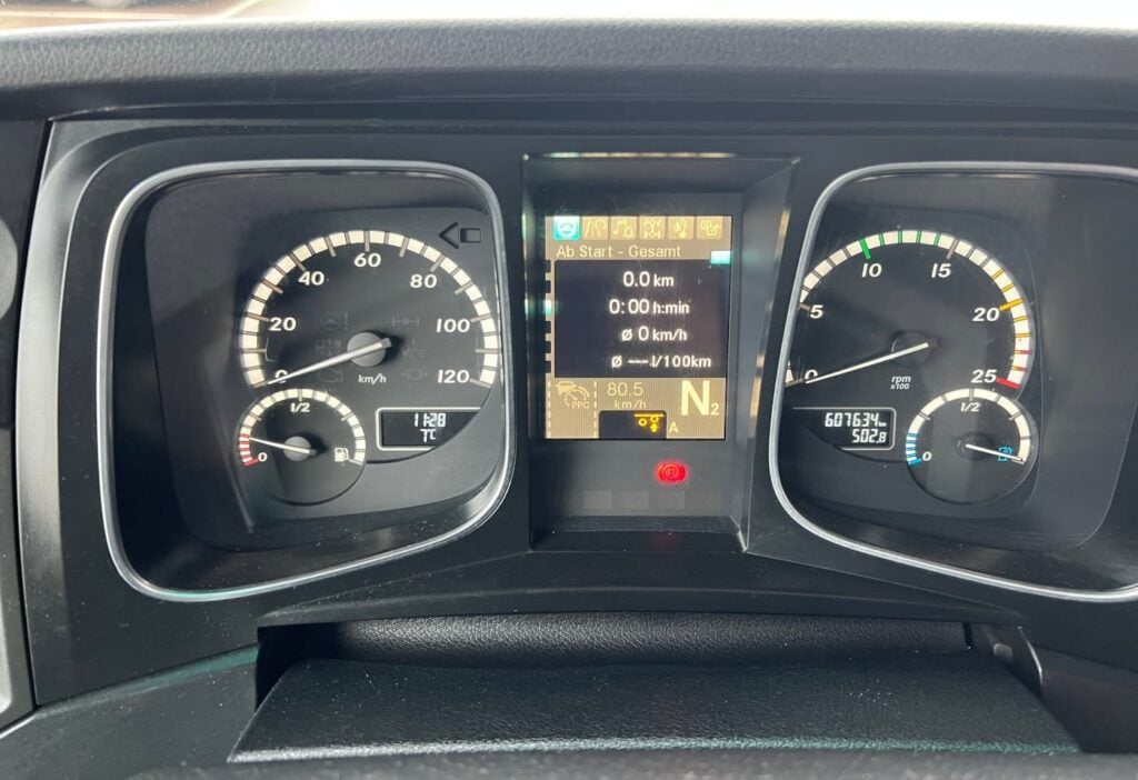 (D) 2016 MB-Actros 2545 6x2 Haken