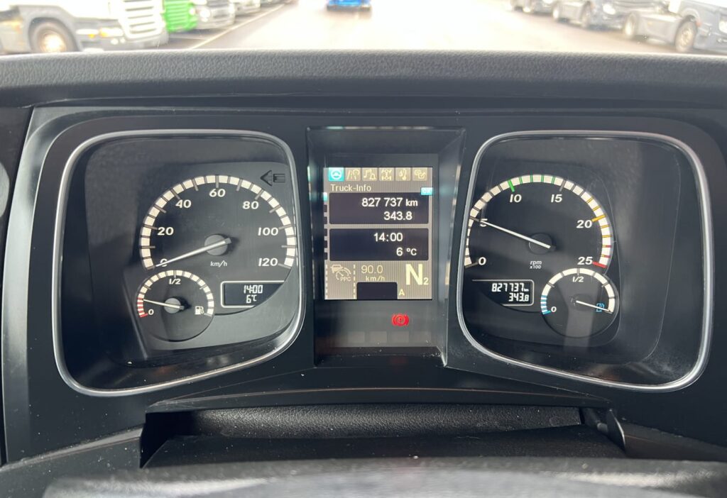(D) MB-Actros 1840 4x2 SZM