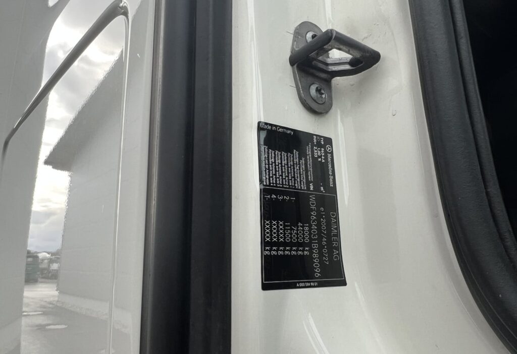 (D) MB-Actros 1840 4x2 SZM