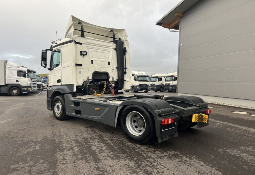 (D) 2017 MB-Actros 1843 LS 4x2 SZM