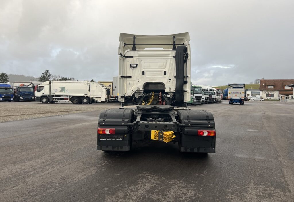 (D) 2017 MB-Actros 1843 LS 4x2 SZM