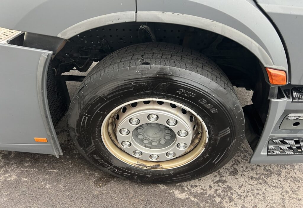 (D) 2017 MB-Actros 1843 LS 4x2 SZM