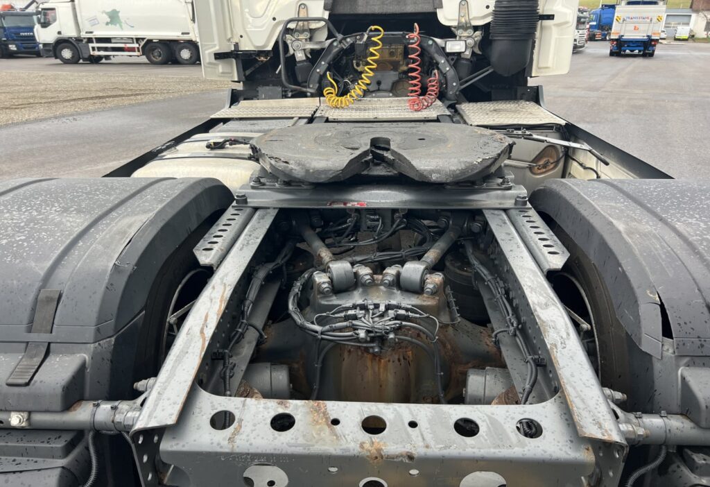 (D) 2017 MB-Actros 1843 LS 4x2 SZM