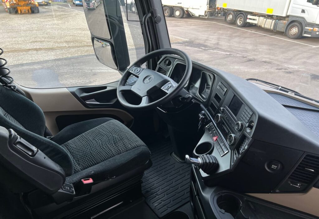 (D) 2016 MB-Actros 1845 LS 4x2 SZM