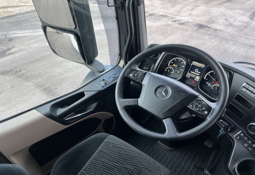 (D) 2016 MB-Actros 1845 LS 4x2 SZM