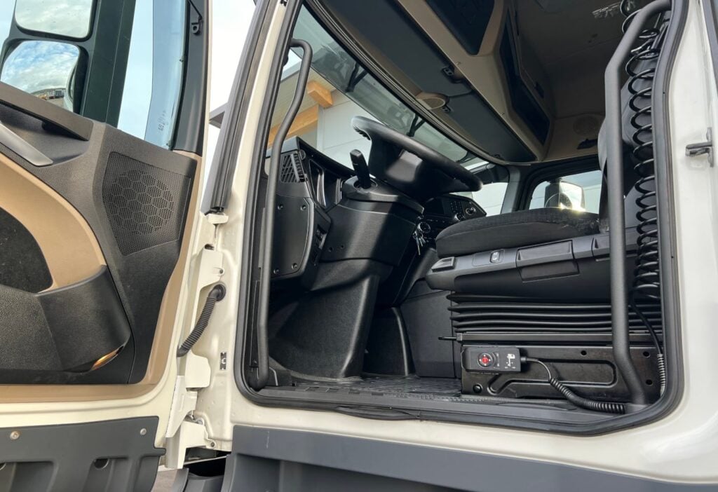 (D) 2016 MB-Actros 1845 LS 4x2 SZM