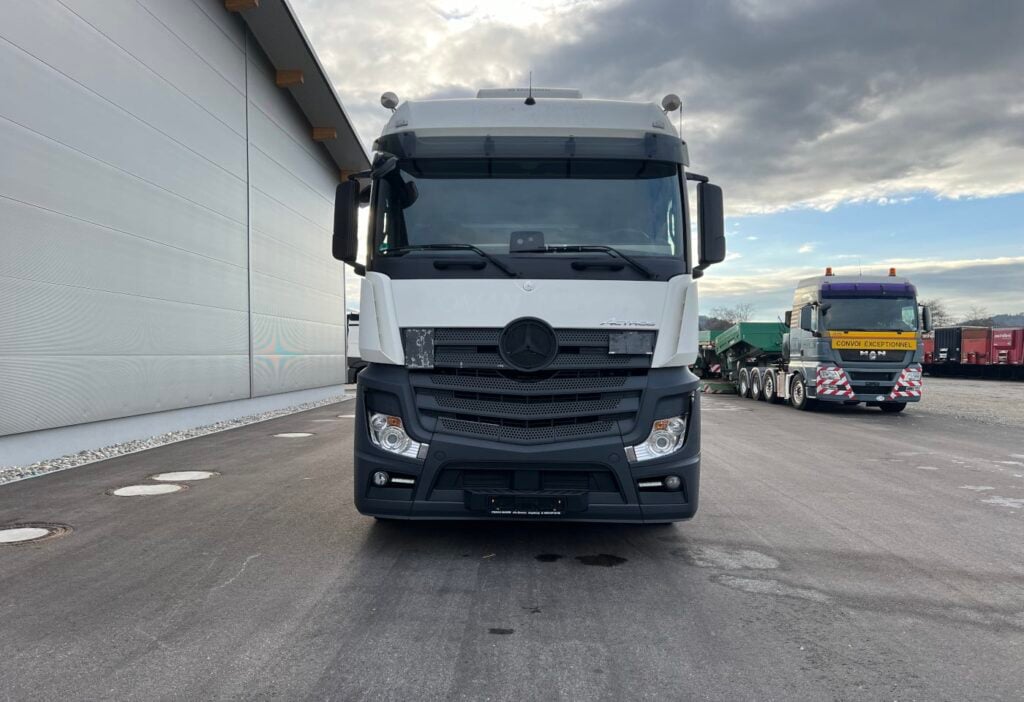 (D) 2016 MB-Actros 1845 LS 4x2 SZM