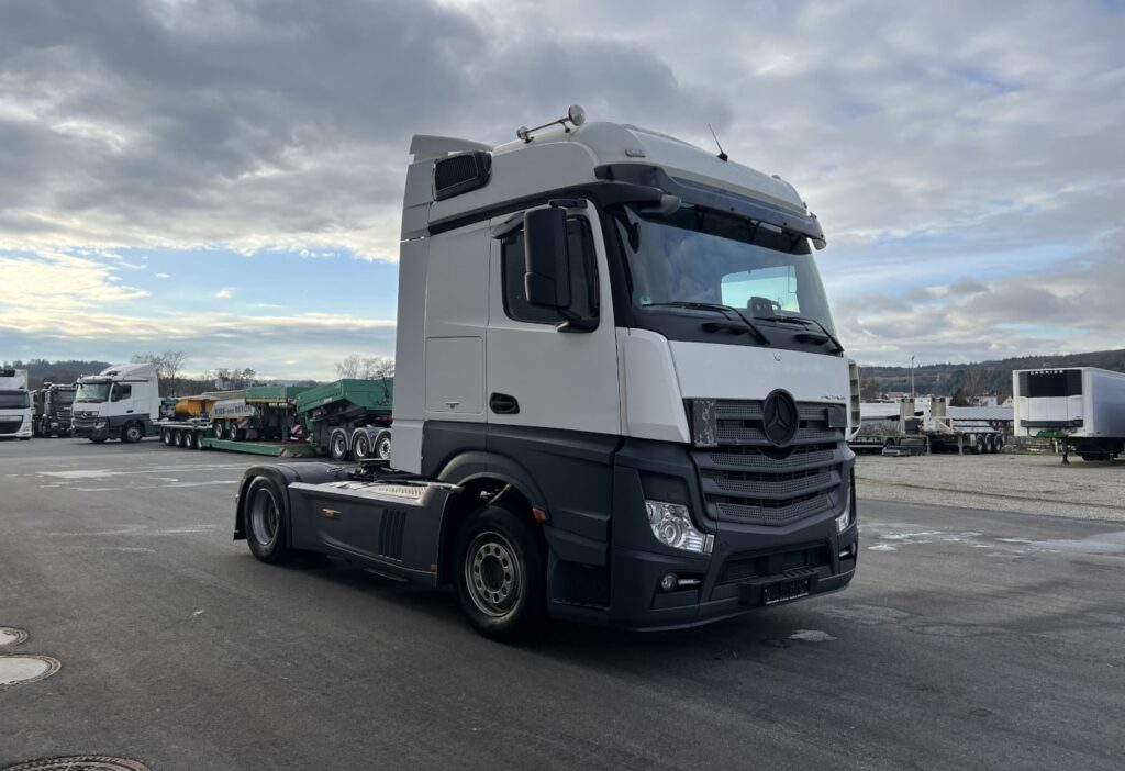 (D) 2016 MB-Actros 1845 LS 4x2 SZM