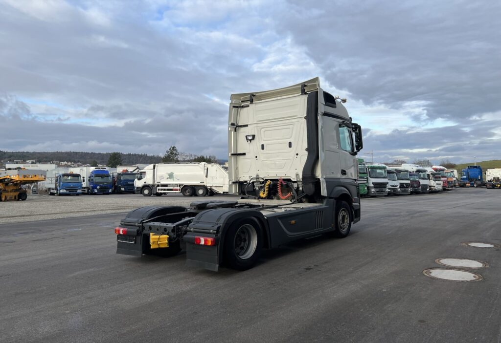 (D) 2016 MB-Actros 1845 LS 4x2 SZM