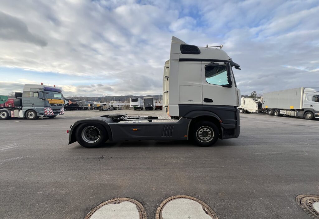 (D) 2016 MB-Actros 1845 LS 4x2 SZM