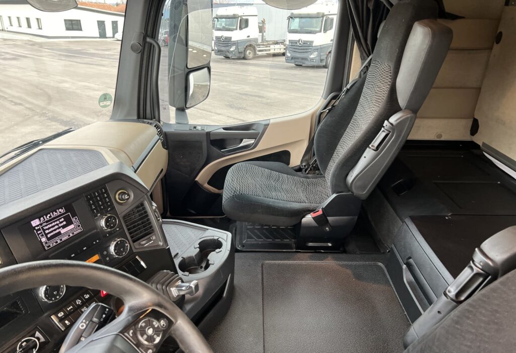 (D) 2016 MB-Actros 1840 LS 4x2 SZM