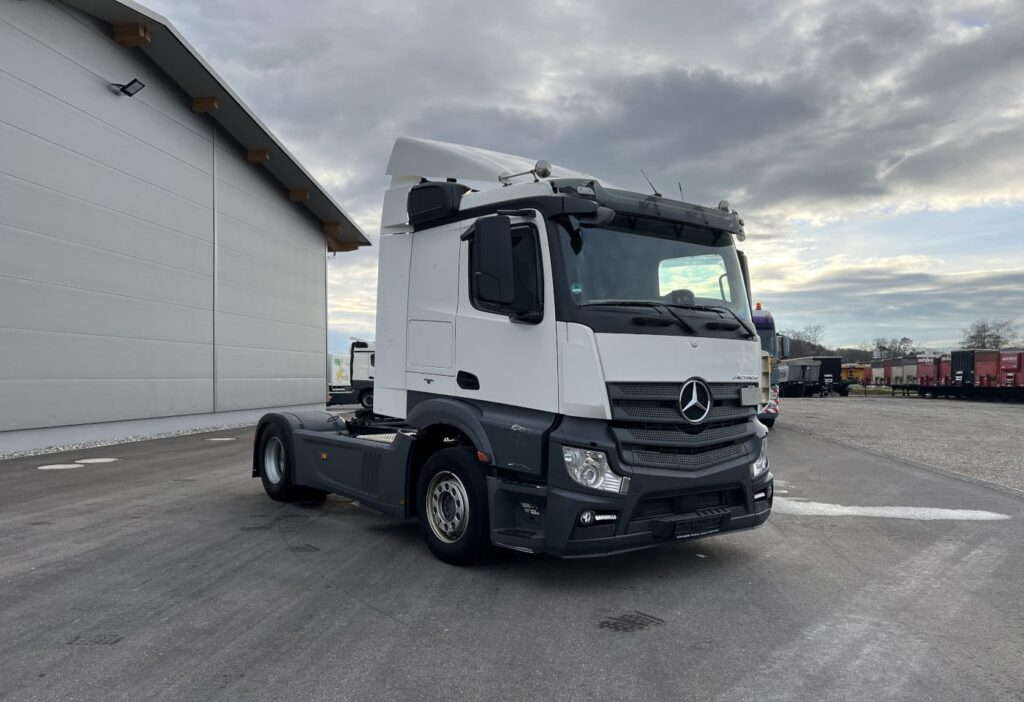 (D) 2016 MB-Actros 1840 LS 4x2 SZM
