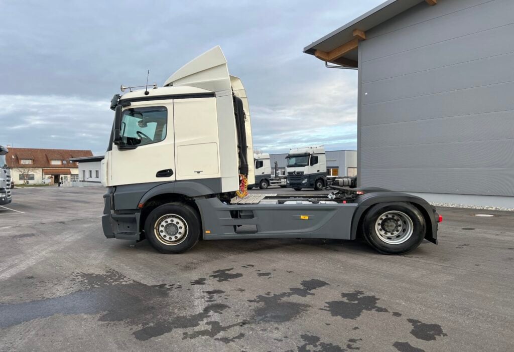 (D) 2016 MB-Actros 1840 LS 4x2 SZM