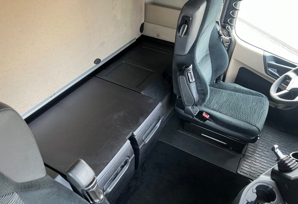 (D) 2018 MB-Actros 1842 LS 4x2 SZM
