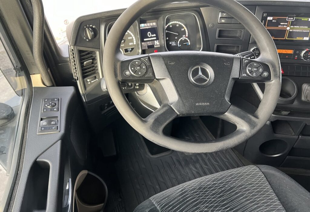 (D) 2018 MB-Actros 1842 LS 4x2 SZM