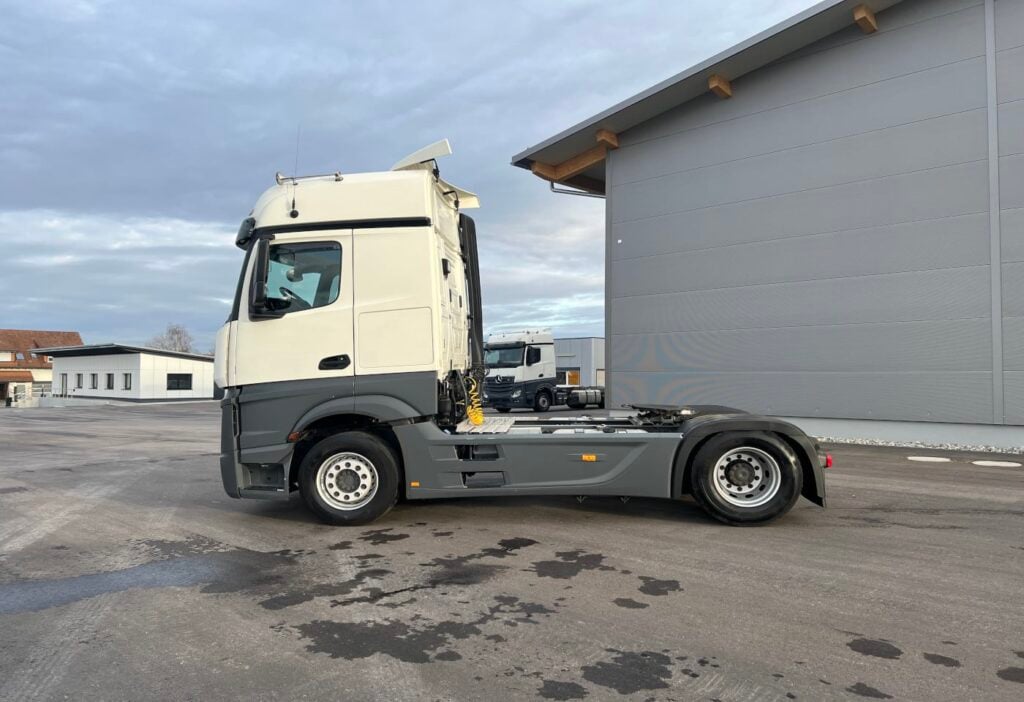 (D) 2018 MB-Actros 1842 LS 4x2 SZM