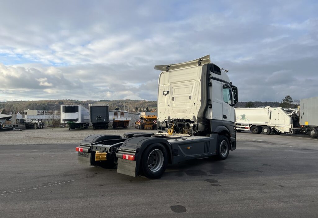 (D) 2018 MB-Actros 1842 LS 4x2 SZM