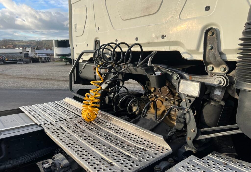 (D) 2018 MB-Actros 1842 LS 4x2 SZM