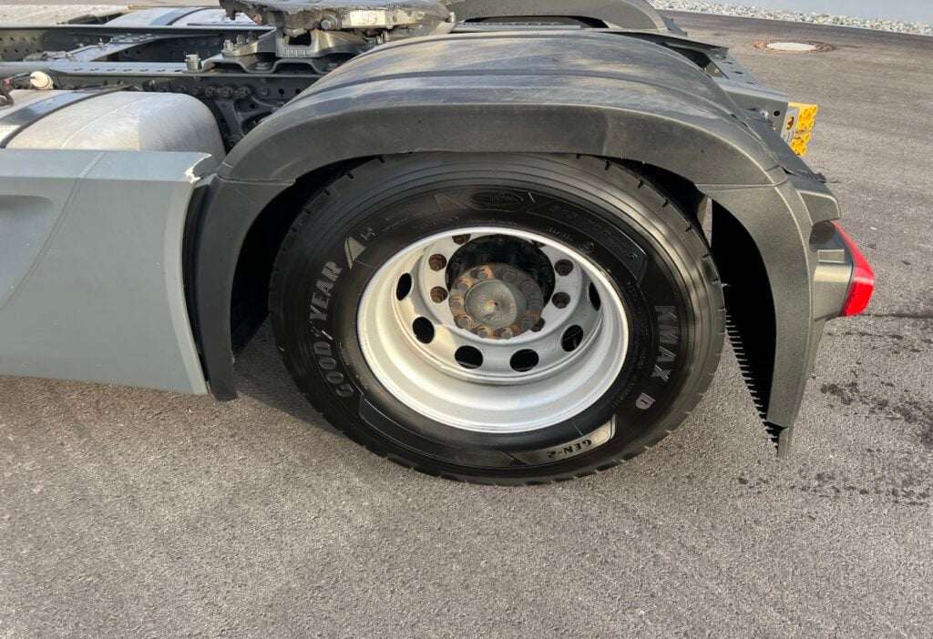 (D) 2018 MB-Actros 1842 LS 4x2 SZM
