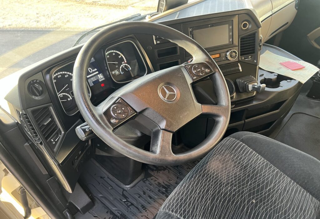 (D) 2018 MB-Actros 1842 LS 4x2 SZM