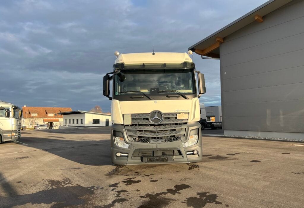 (D) 2018 MB-Actros 1842 LS 4x2 SZM