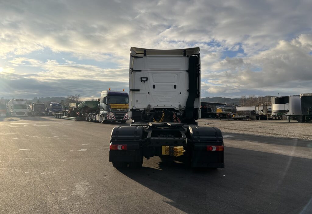 (D) 2018 MB-Actros 1842 LS 4x2 SZM