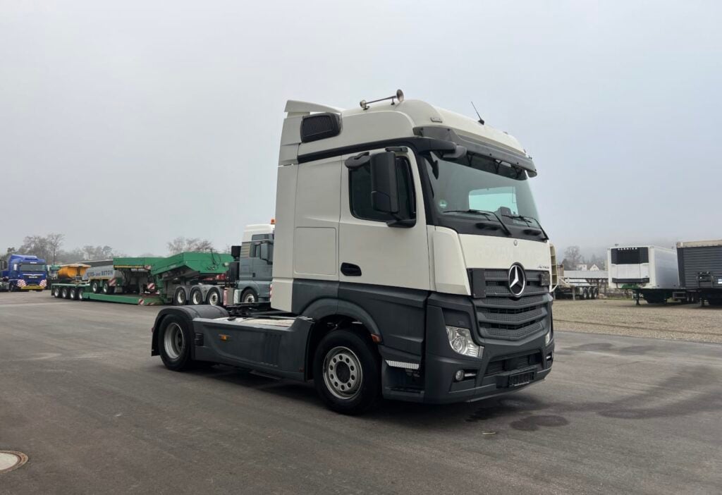 (D) 2018 MB-Actros 1842 LS 4x2 SZM