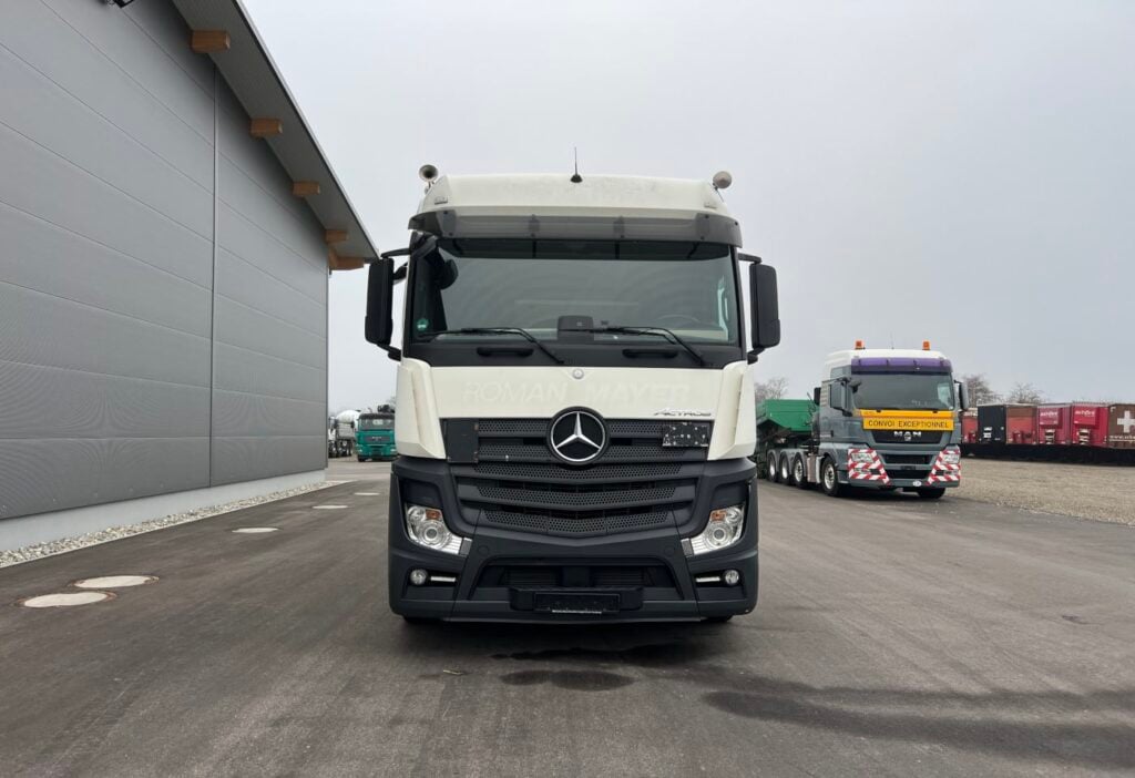 (D) 2018 MB-Actros 1842 LS 4x2 SZM