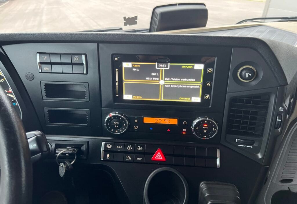 (D) 2018 MB-Actros 1842 LS 4x2 SZM
