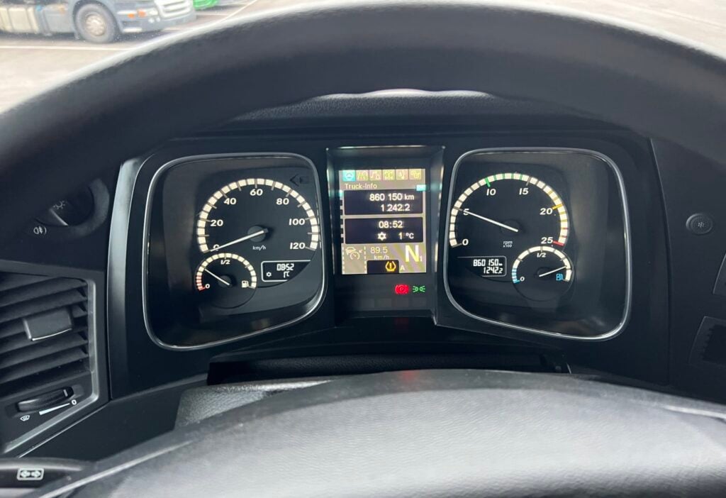 (D) 2018 MB-Actros 1842 LS 4x2 SZM