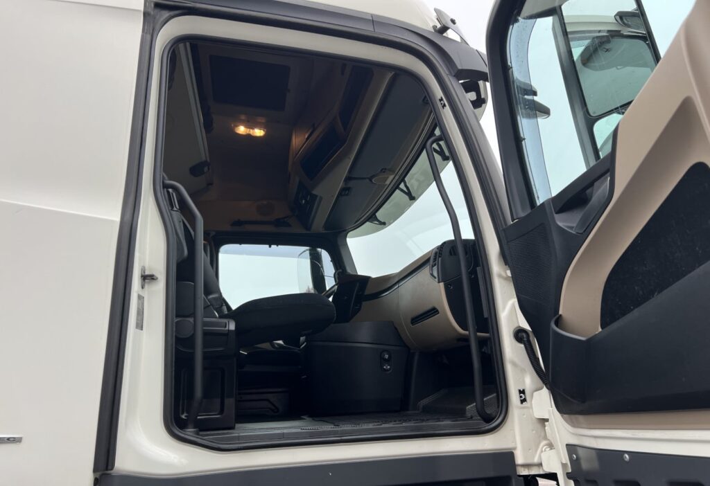 (D) 2017 MB-Actros 2545 6x2 BDF