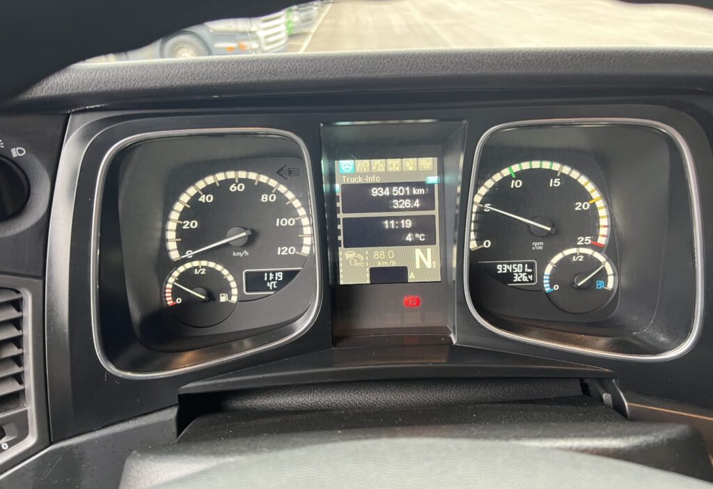 (D) 2017 MB-Actros 2545 6x2 BDF