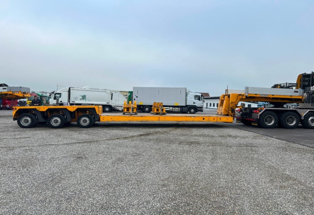(D) 2010 Goldhofer STZ-VP 3-43/80A Tieflader