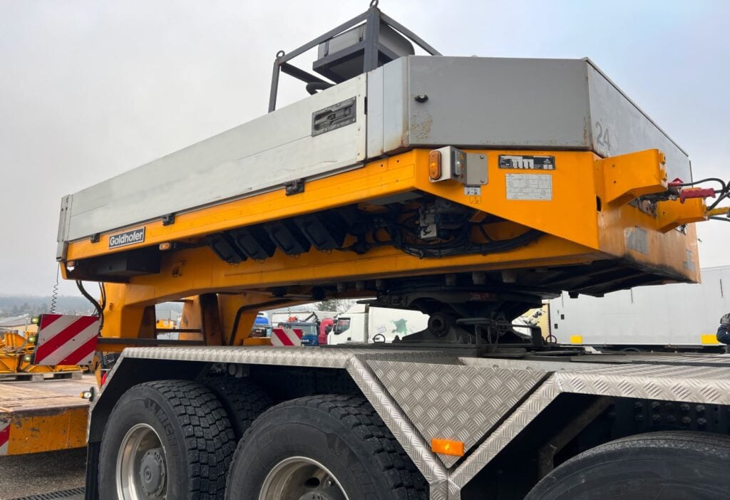 (D) 2010 Goldhofer STZ-VP 3-43/80A Tieflader