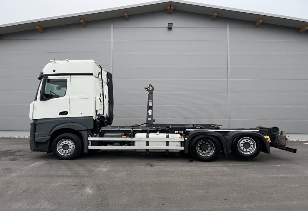 (D) 2016 MB-Actros 2545 LS 6x2 Haken