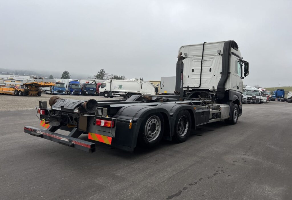 (D) 2016 MB-Actros 2545 LS 6x2 Haken