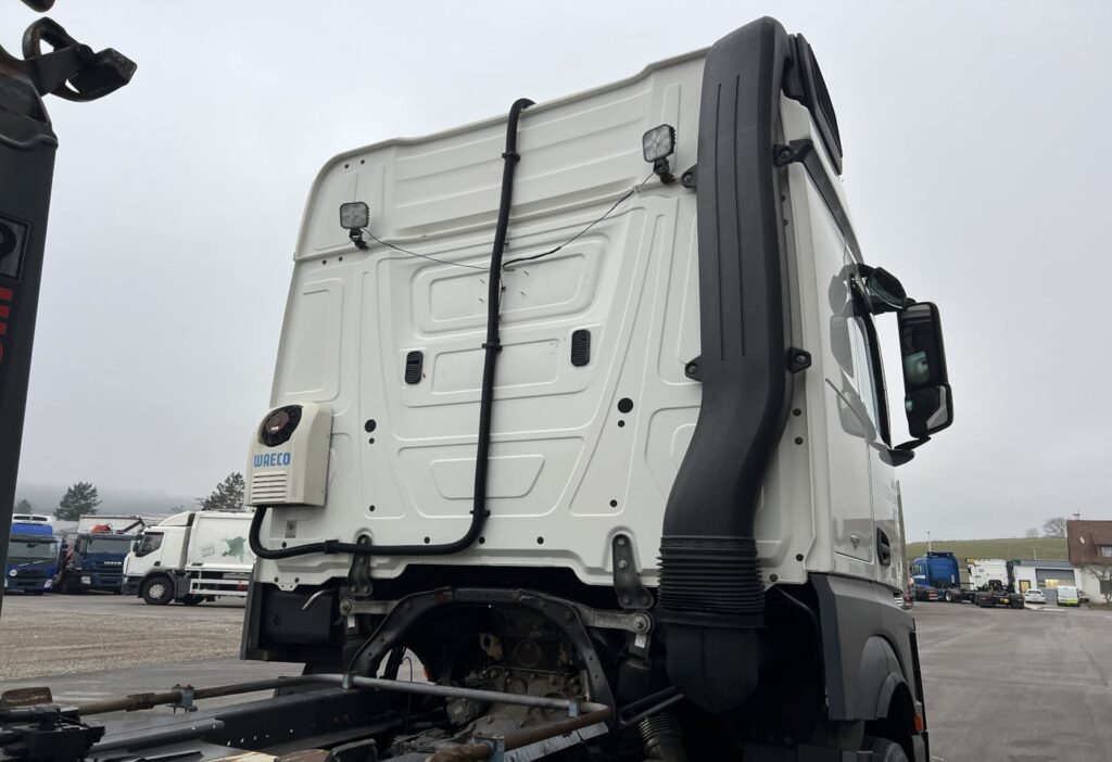 (D) 2016 MB-Actros 2545 LS 6x2 Haken
