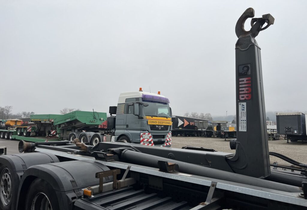 (D) 2016 MB-Actros 2545 LS 6x2 Haken