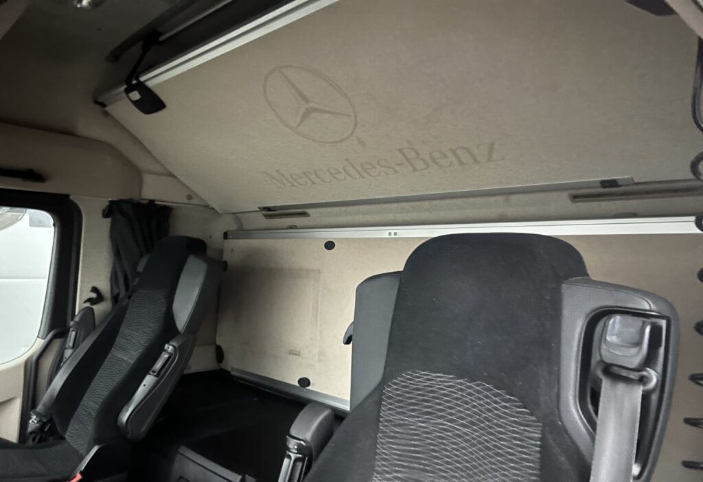 (D) 2016 MB-Actros 2545 LS 6x2 Haken