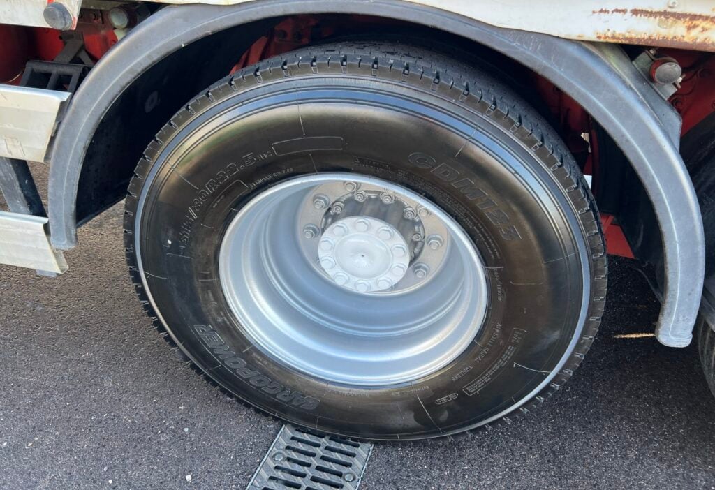 (D) 2004 MB Actros 2541 6x2*4 Brücke / Kran